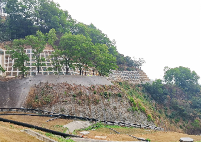 深圳市下坪固體廢棄物填埋場(chǎng)邊坡治理?yè)岆U(xiǎn)救災(zāi)工程